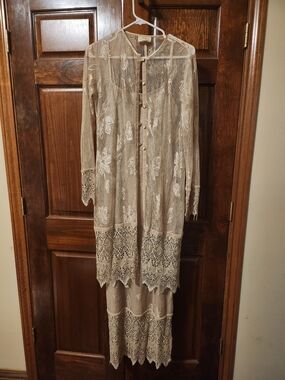 Cache Sheer Lace Duster Robe N Strapless Gown in Beige-Cream